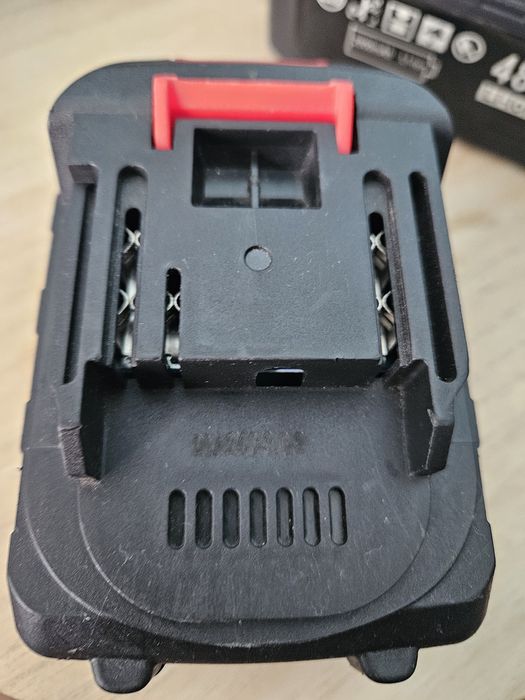 Acumulatori + încărcător