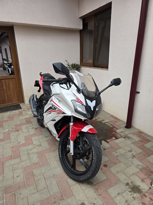 Vând Keeway RKR 125