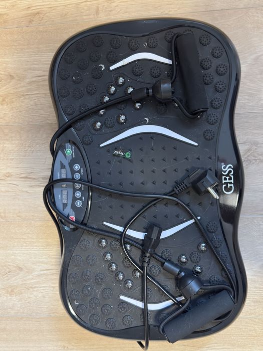 Новая вибро платформа Gess. Коробка все в наличии. Еще на гарантии