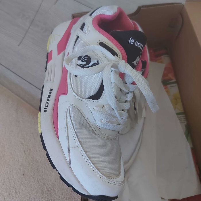 Маратонки бяло розово и черно