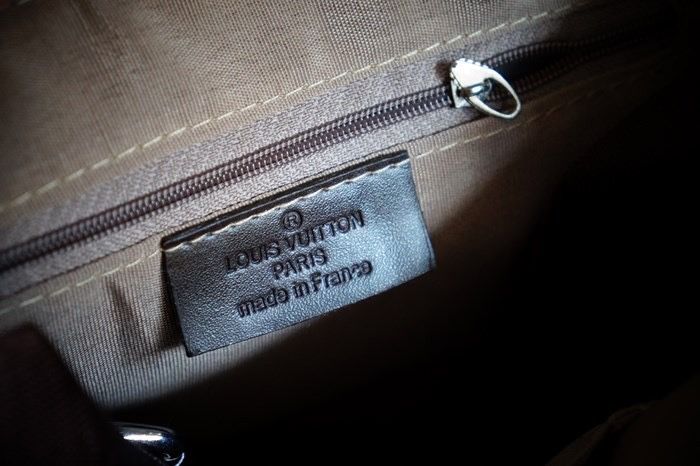 Louis Vuitton куфари