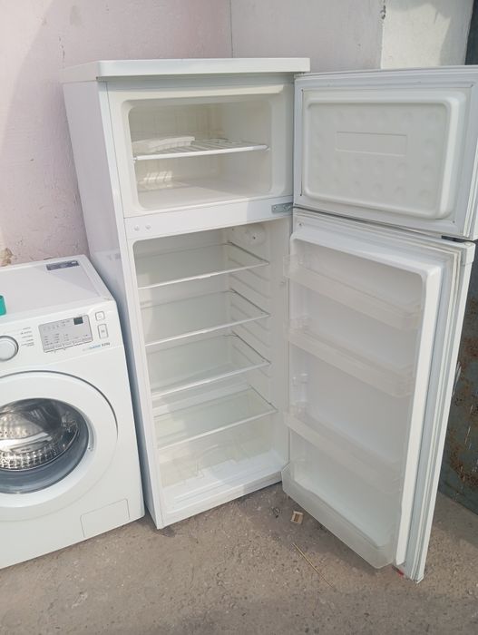 Срочно продаю холодильники в идеале гарантия 3