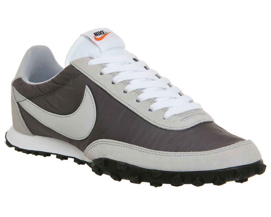 Vand adidasi nike waffle racer