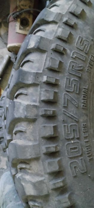 Гуми за кал  205/75 R15