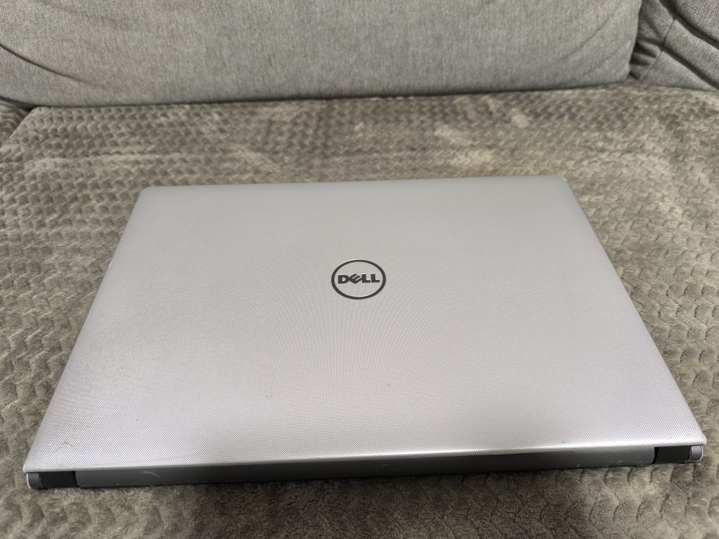 Dell Inspiron 5559 i7