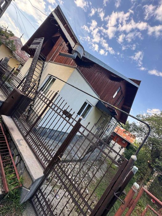 Casa de inchiriat Breaza munte de vacanta proprietar toate utilitatile