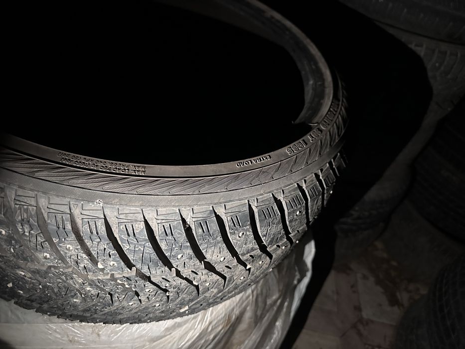 Продам шины yokohama почти новые 1 сезон ездили аккуратно