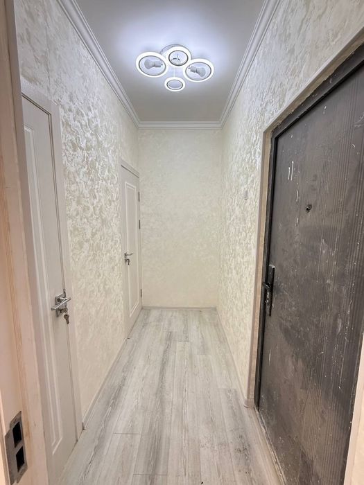 Юнусабад 15 квартал. Продается квартира  1/1/4