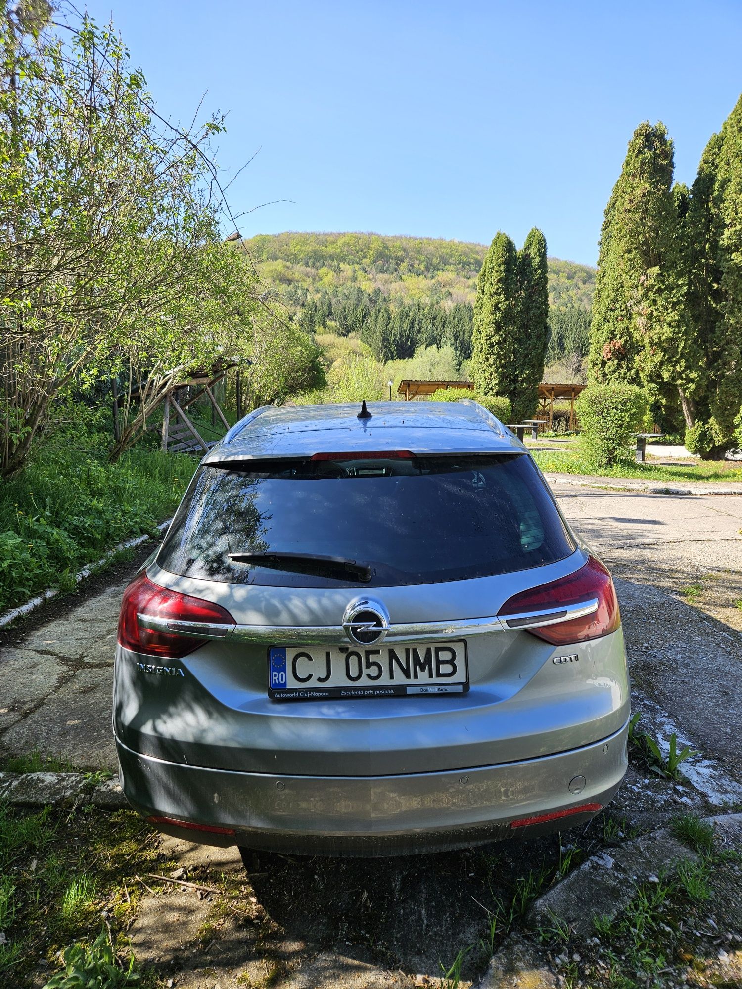 Vând Opel insignia