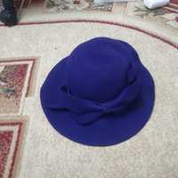 Шляпа синяя красивая