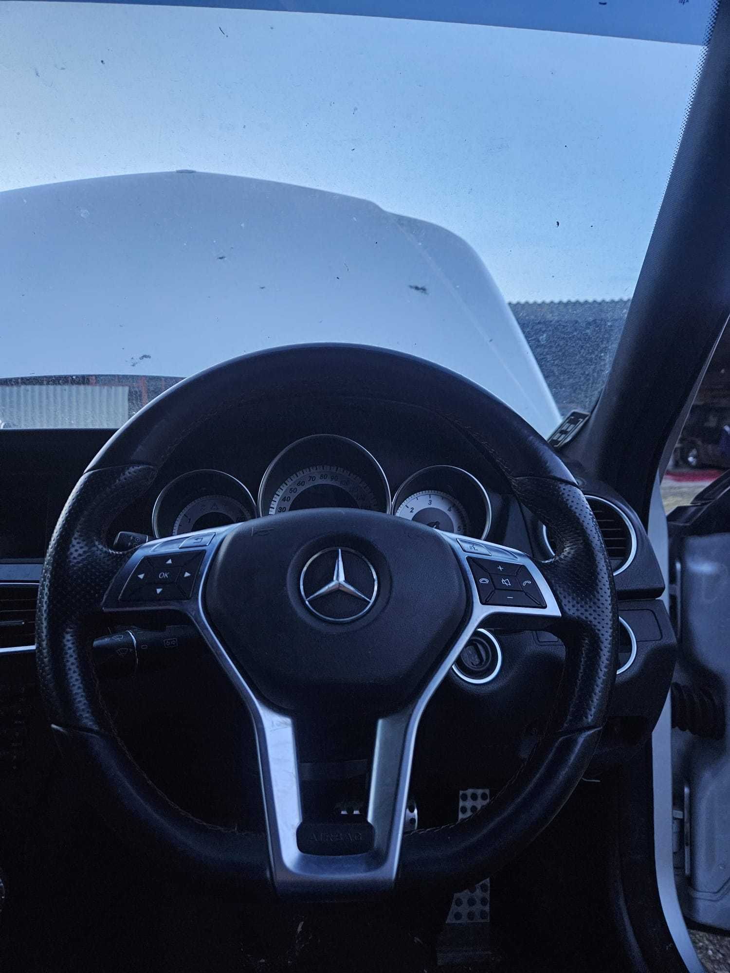 Dezmembrez Mercedes C 200 W204 Facelift