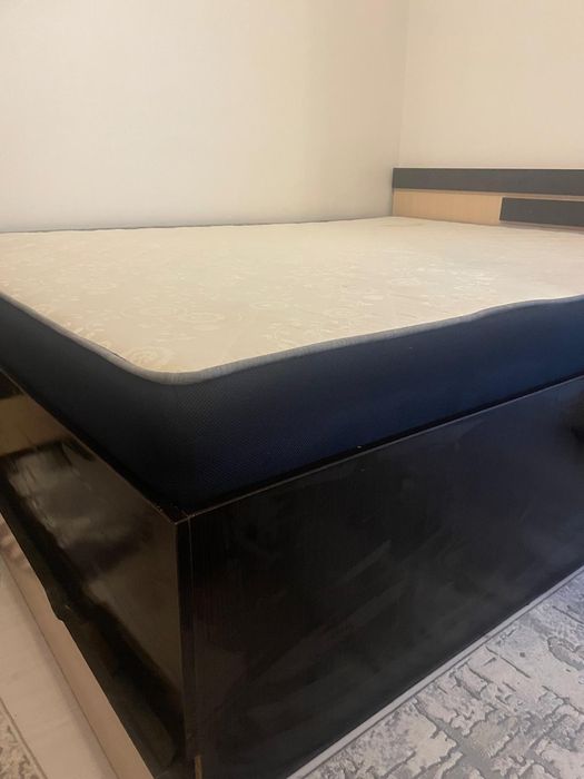 Pat 200/ 160 cm cu tot cu saltea