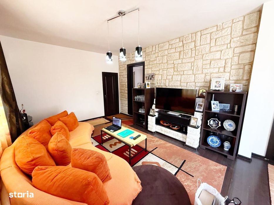 Casa cu 4 camere - zona Tabacovici