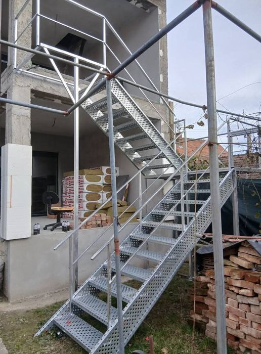 Scara zincata galvanizata la comandă oriunde în tara oferim și montaj