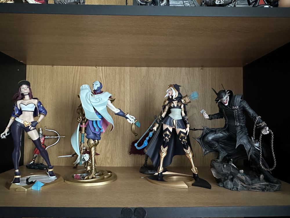 Statuete Assassin’s Creed si League of Legends