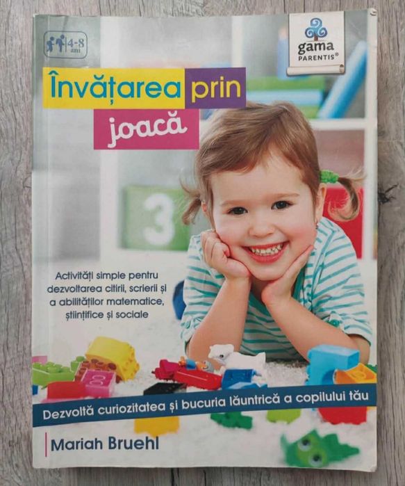 set doua carti Montessori