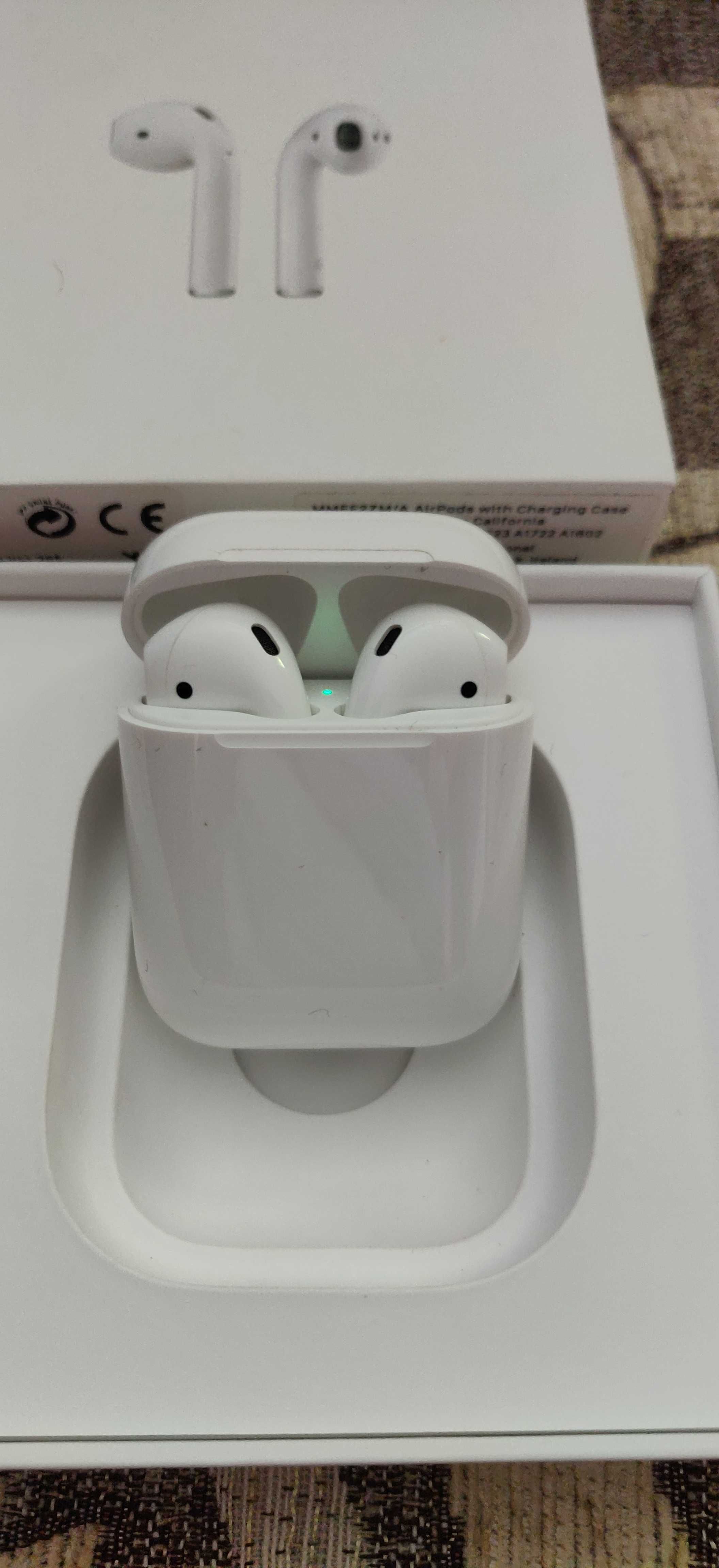 Apple AirPods слушалки