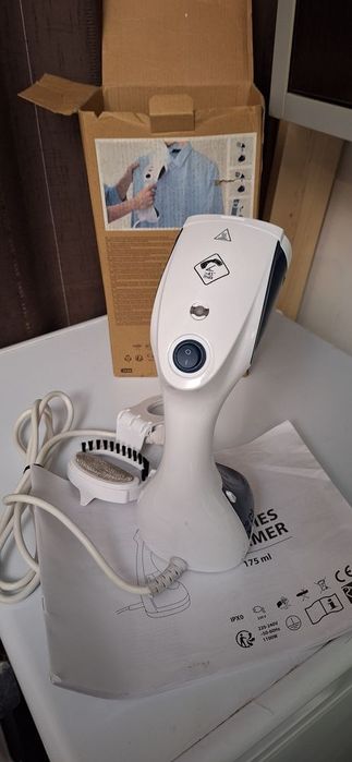 Aparat de călcat cu aburi