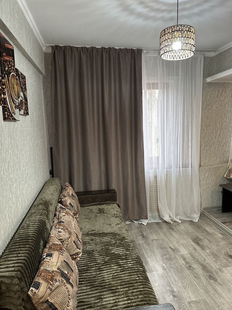 Сдам 3-ех комнатную Люкс в центре(Каспий рэд,рассрочка и т.д)