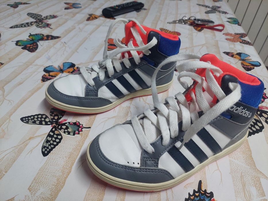 Adidași adidas 32