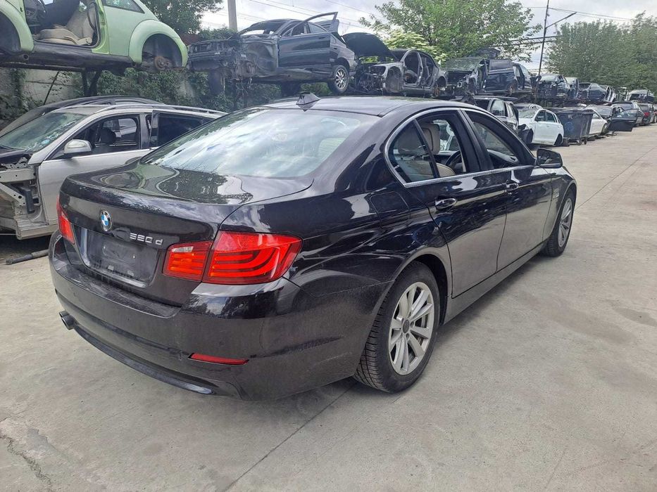 Dezmembrez BMW F10 2.0 D 184 CP an 2011 cod motor N47