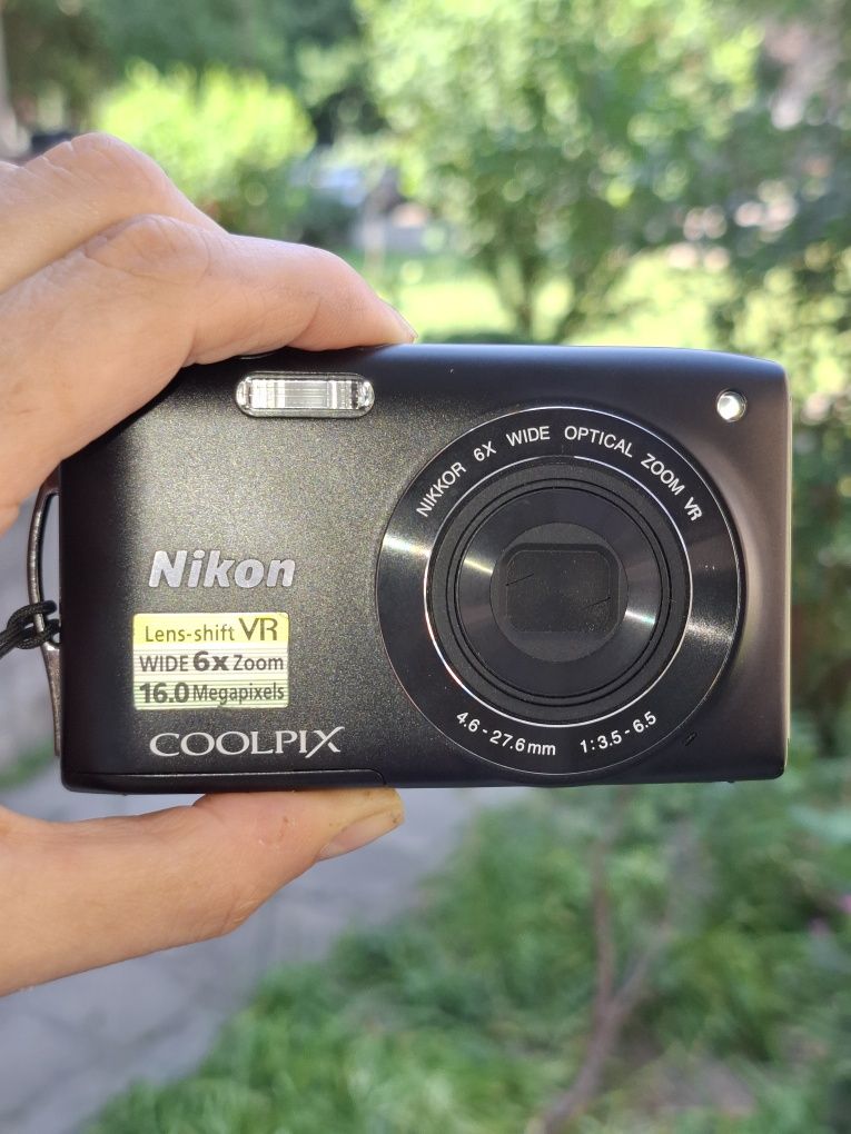 Компактен дигитален фотоапарат NIKON COOLPIX S3300
