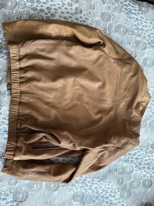 Кожено яке на Massimo Dutti - естесвена кожа