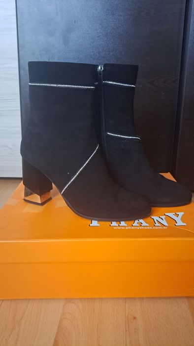 Дамски боти естествен велур