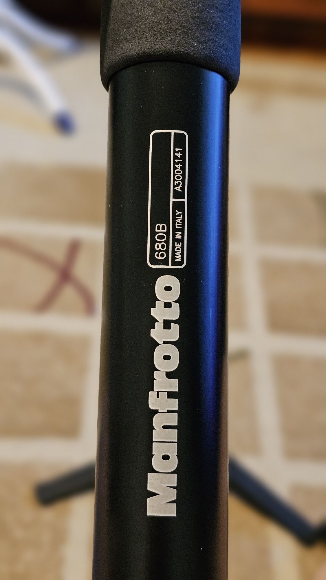 Vând monopod Manfrotto 680B