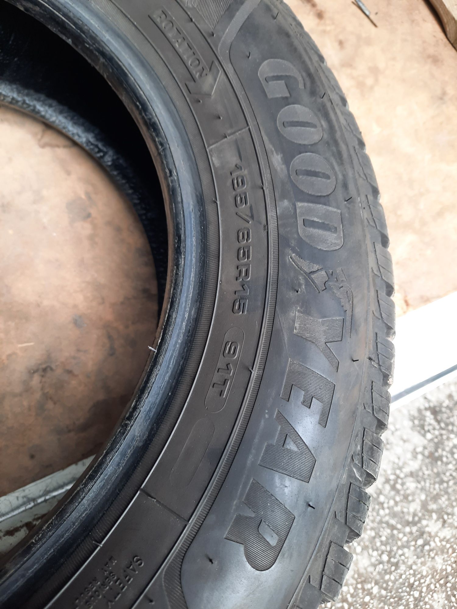 Гуми 195/65/15 GOODYEAR ULTRA GRIP 9+ dot22