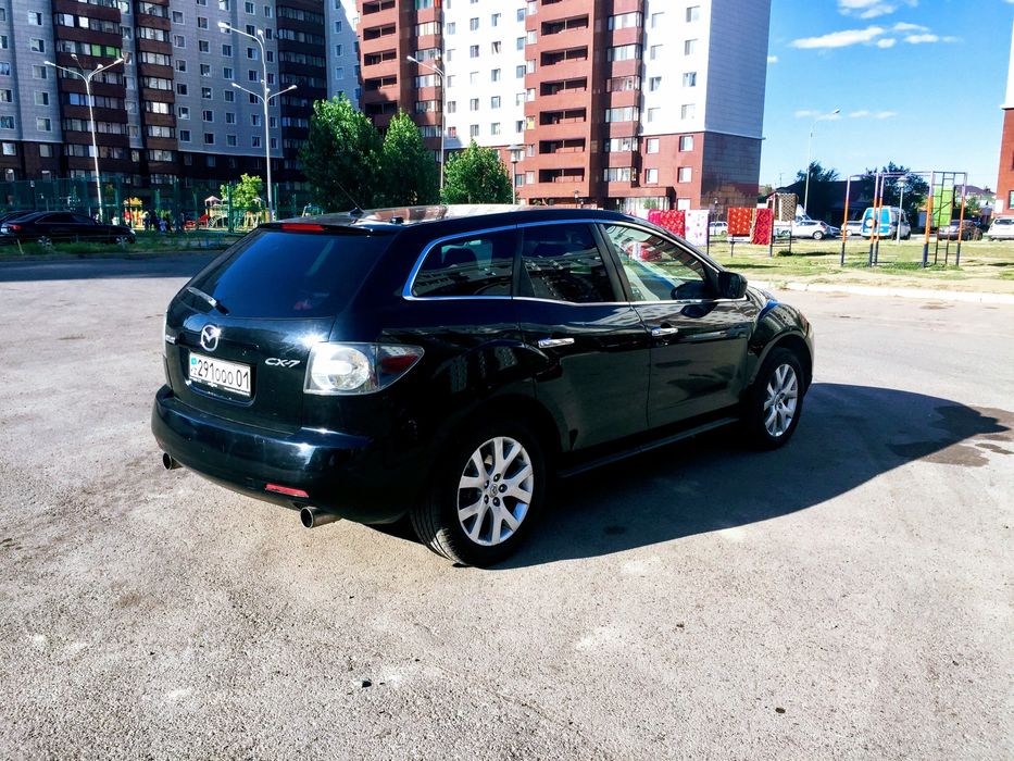 Автомобиль Мазда сх7