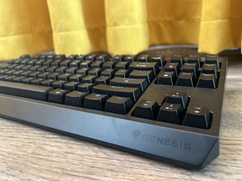 Безжична геймърска клавиатура Genesis Thor 230 TKL