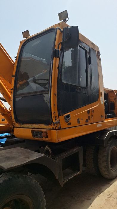 СРОЧНО СОТИЛАДИ Hunday 1400 ekskavator