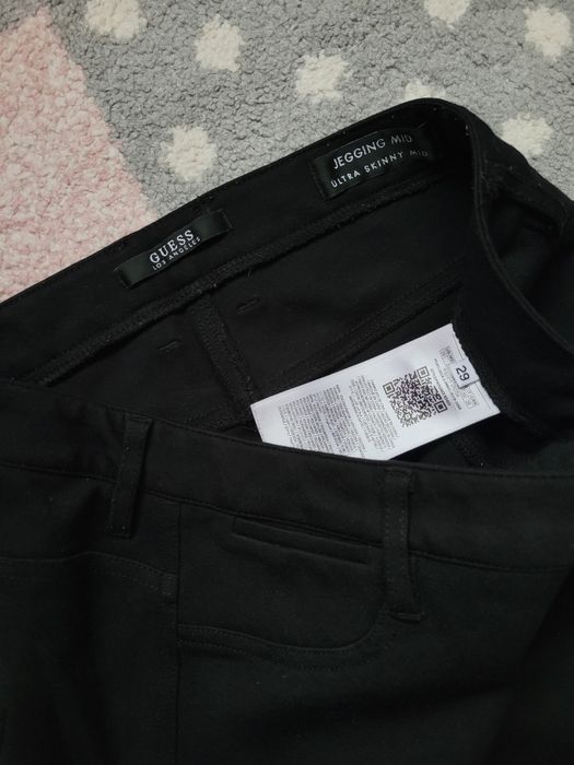 Pantaloni Guess M