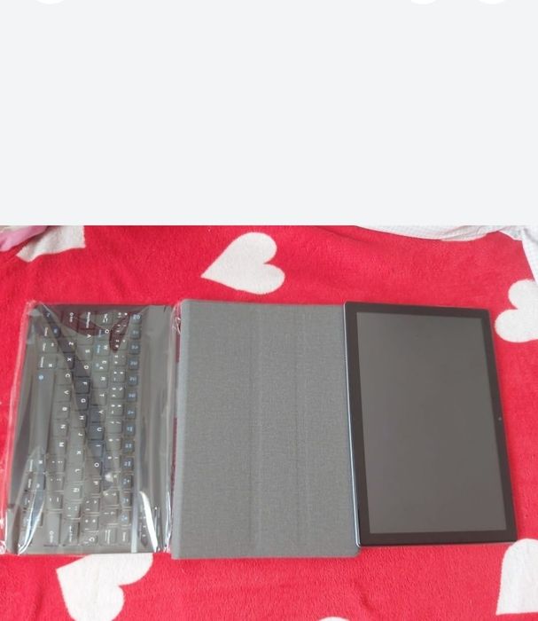 Vând tableta noua urgent  la preț de telefon