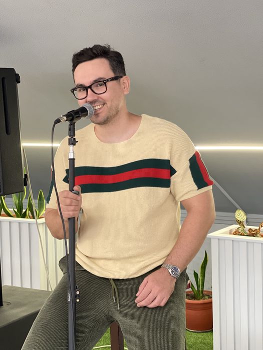 Певец в ресторан вечерний