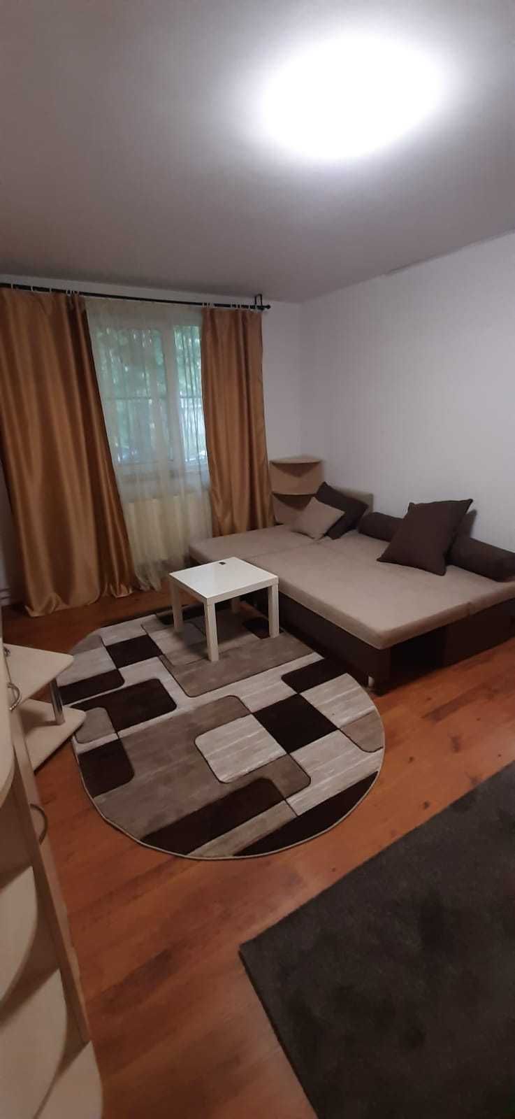 Închiriez apartament  3 camera,Parc Drumul Taberei 450euro