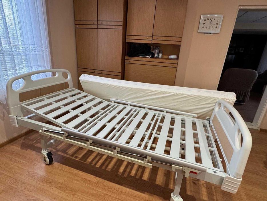 механично болнично легло