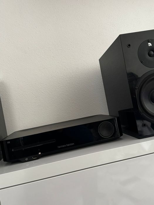 Harman Kardon BDS 275 – Blu-ray Disc System, cu telecomandă iluminată