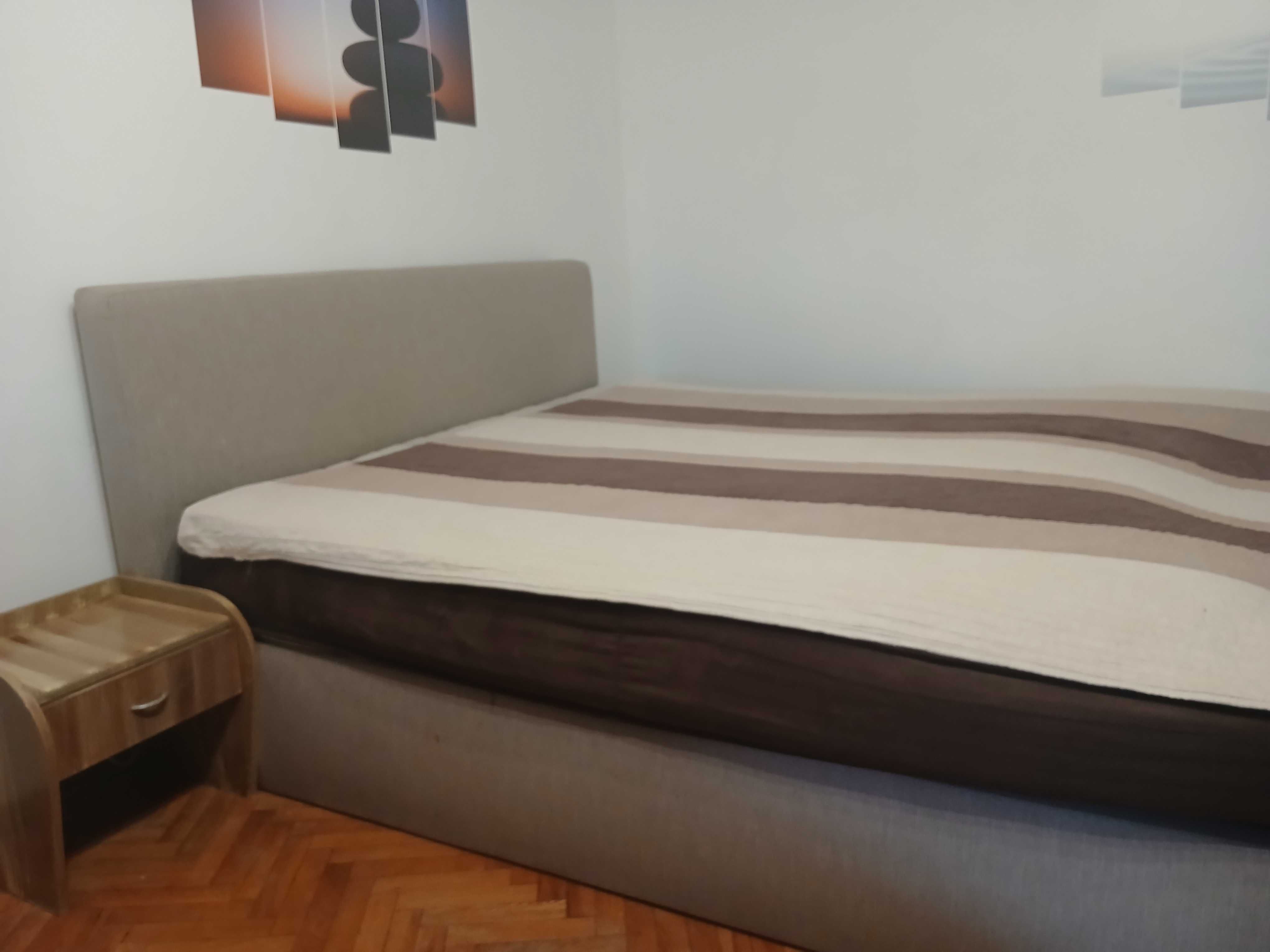 Продавам спалня с матрак