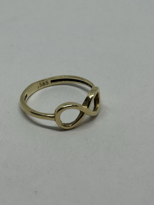 златен дамски пръстен 1.36гр 14к 585