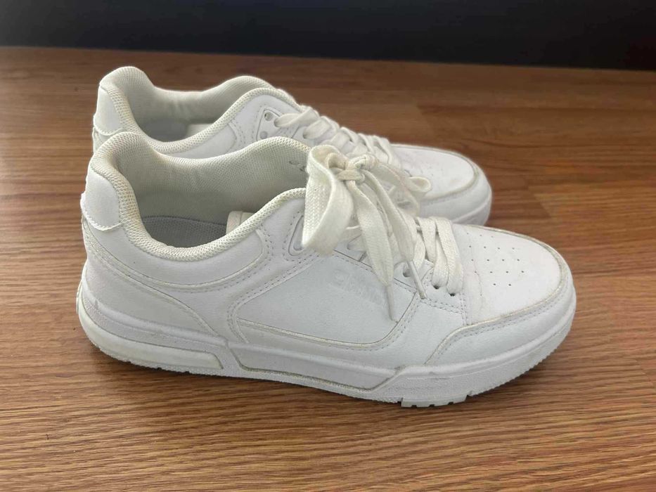 Бели маратонки Big star