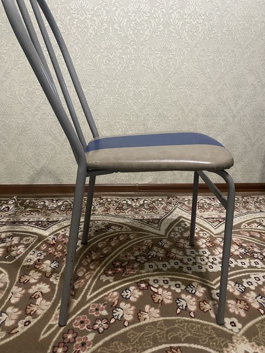 Стулья в хорошем состояние