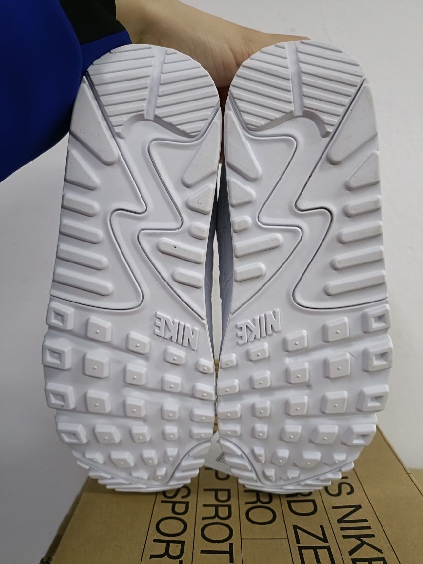 Nike Air Max 90 номер 37.5