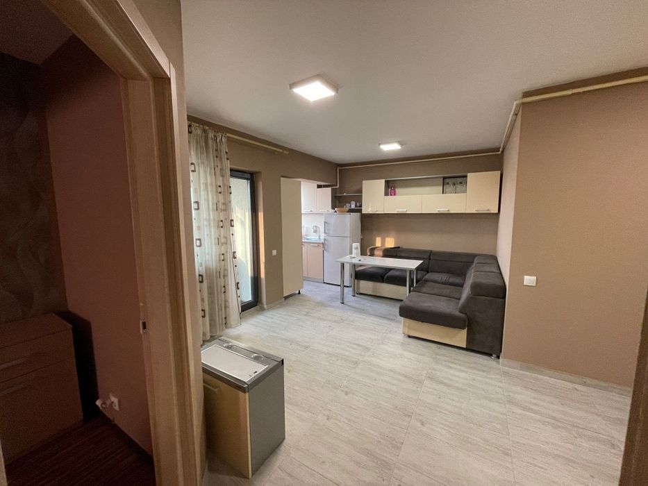 Inchiriez apartament 3 camere