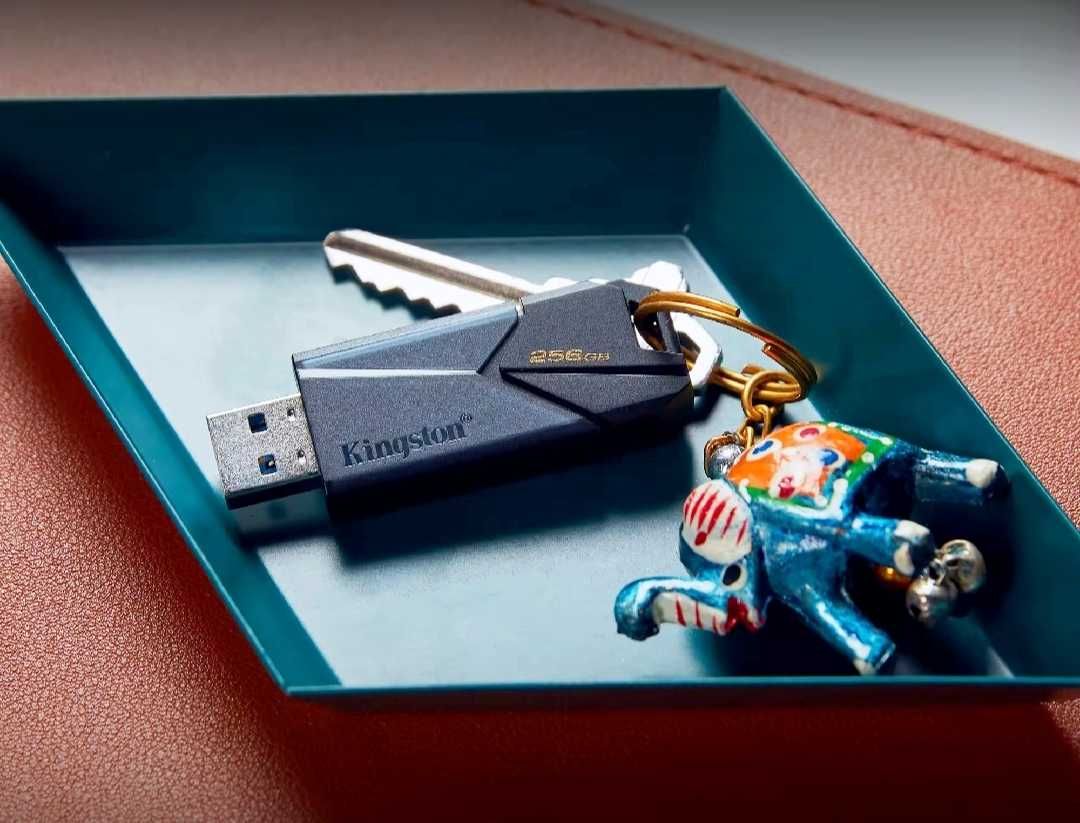USB памет Kingston 128GB USB 3.2 Gen 1 DataTraveler Exodia Onyx
