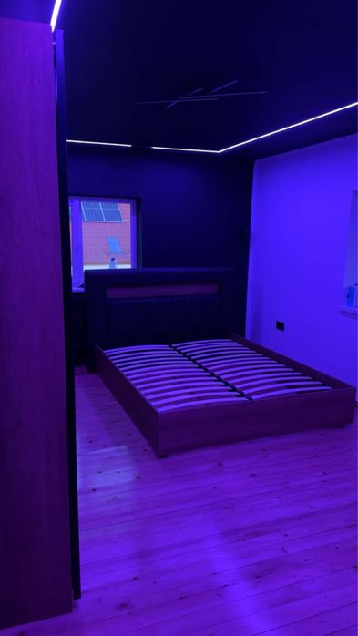 Execut montaje de mobilier pentru interior/exterior.