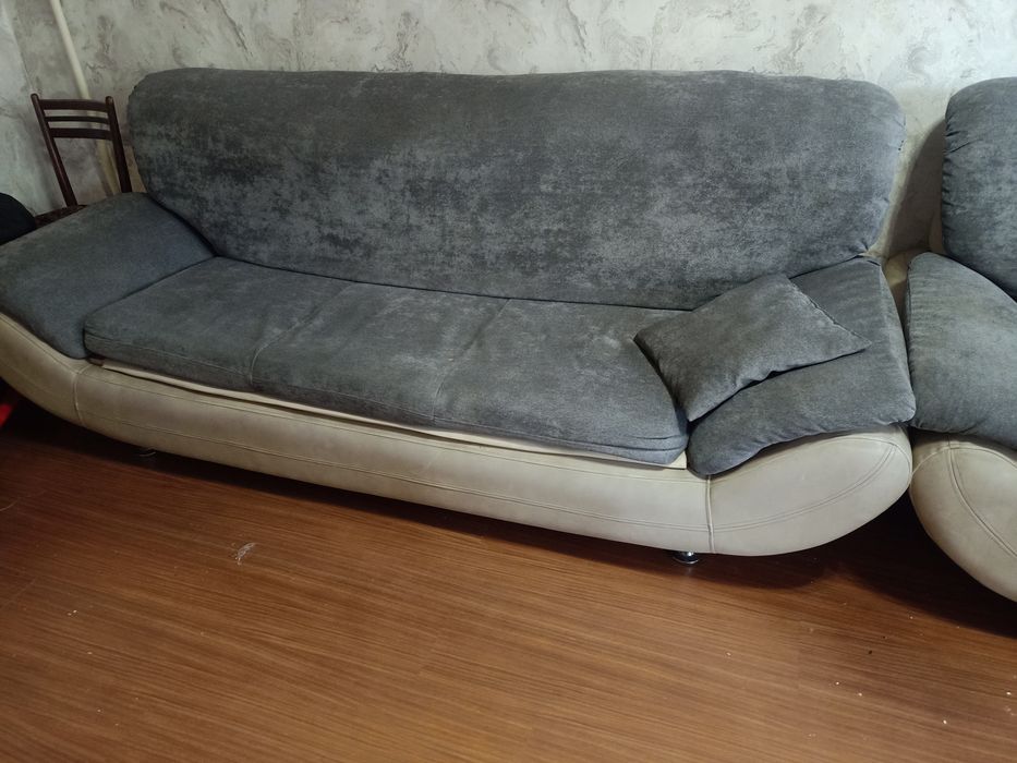 Продам срочно диван