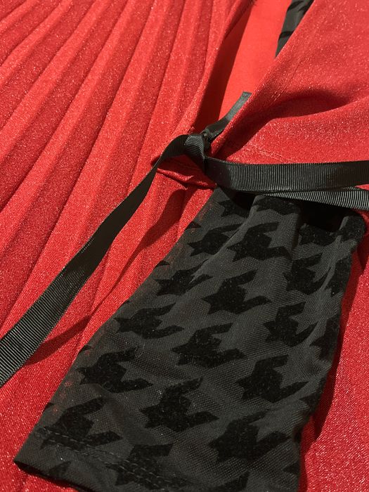 Червена елегантна рокля за всеки повод