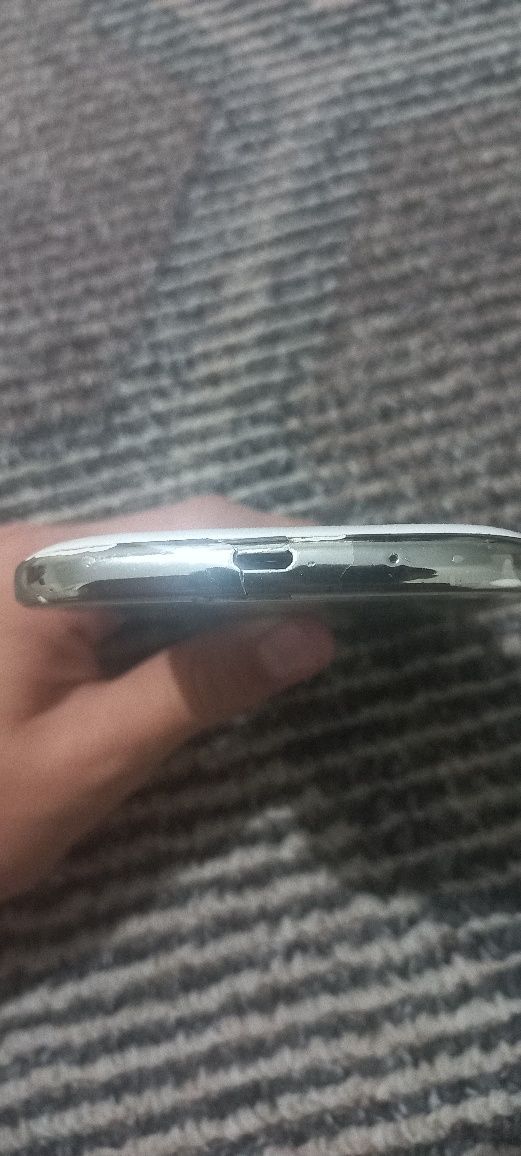 Samsung xotira 8 Gb